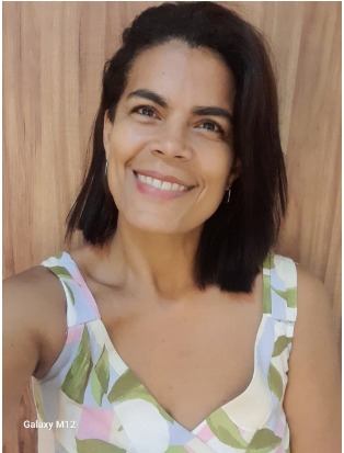 Elaine Dias